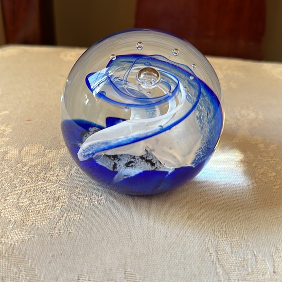 Signed hand blown Selkirk Glass Scotland Blue Ribbon paperweight 2001 - Picture 3 of 11